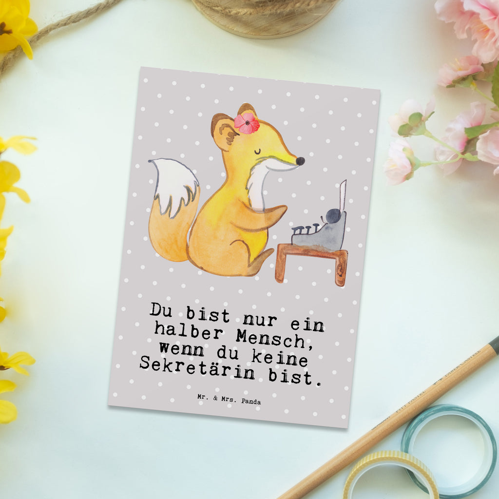 Postkarte Sekretärin mit Herz Geschenkkarte, Grußkarte, Karte, Einladung, Ansichtskarte, Geburtstagskarte, Einladungskarte, Dankeskarte, Beruf, Ausbildung, Jubiläum, Abschied, Rente, Kollege, Kollegin, Geschenk, Schenken, Arbeitskollege, Mitarbeiter, Firma, Danke, Dankeschön