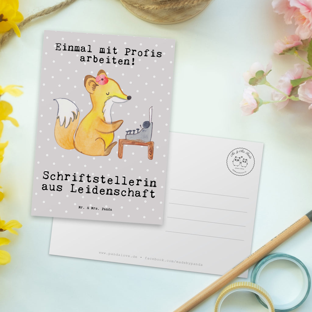 Postkarte Schriftstellerin aus Leidenschaft Geschenkkarte, Grußkarte, Karte, Einladung, Ansichtskarte, Geburtstagskarte, Einladungskarte, Dankeskarte, Beruf, Ausbildung, Jubiläum, Abschied, Rente, Kollege, Kollegin, Geschenk, Schenken, Arbeitskollege, Mitarbeiter, Firma, Danke, Dankeschön, Autorin, Buchveröffentlichung, Schriftstellerin, Verlag, Geschichtenschreiber, Hobbyautor