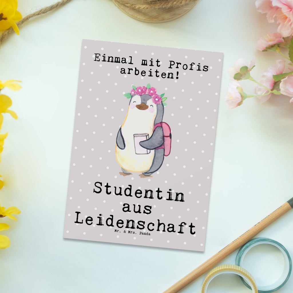 Postkarte Studentin aus Leidenschaft Geschenkkarte, Grußkarte, Karte, Einladung, Ansichtskarte, Geburtstagskarte, Einladungskarte, Dankeskarte, Beruf, Ausbildung, Jubiläum, Abschied, Rente, Kollege, Kollegin, Geschenk, Schenken, Arbeitskollege, Mitarbeiter, Firma, Danke, Dankeschön
