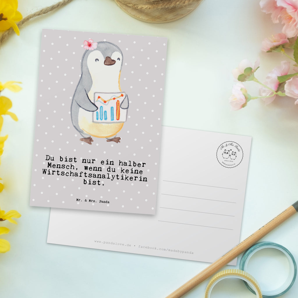 Postkarte Wirtschaftsanalytikerin mit Herz Geschenkkarte, Grußkarte, Karte, Einladung, Ansichtskarte, Geburtstagskarte, Einladungskarte, Dankeskarte, Beruf, Ausbildung, Jubiläum, Abschied, Rente, Kollege, Kollegin, Geschenk, Schenken, Arbeitskollege, Mitarbeiter, Firma, Danke, Dankeschön