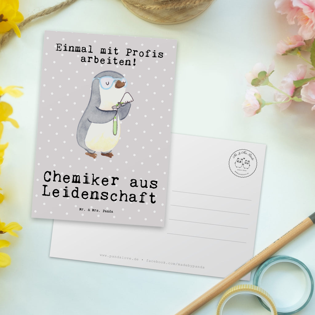 Postkarte Chemiker aus Leidenschaft Geschenkkarte, Grußkarte, Karte, Einladung, Ansichtskarte, Geburtstagskarte, Einladungskarte, Dankeskarte, Beruf, Ausbildung, Jubiläum, Abschied, Rente, Kollege, Kollegin, Geschenk, Schenken, Arbeitskollege, Mitarbeiter, Firma, Danke, Dankeschön, Chemiker, Chemielaborant, Naturwissenschaftler, Labor, Studium, Forschung, Wissenschaftler