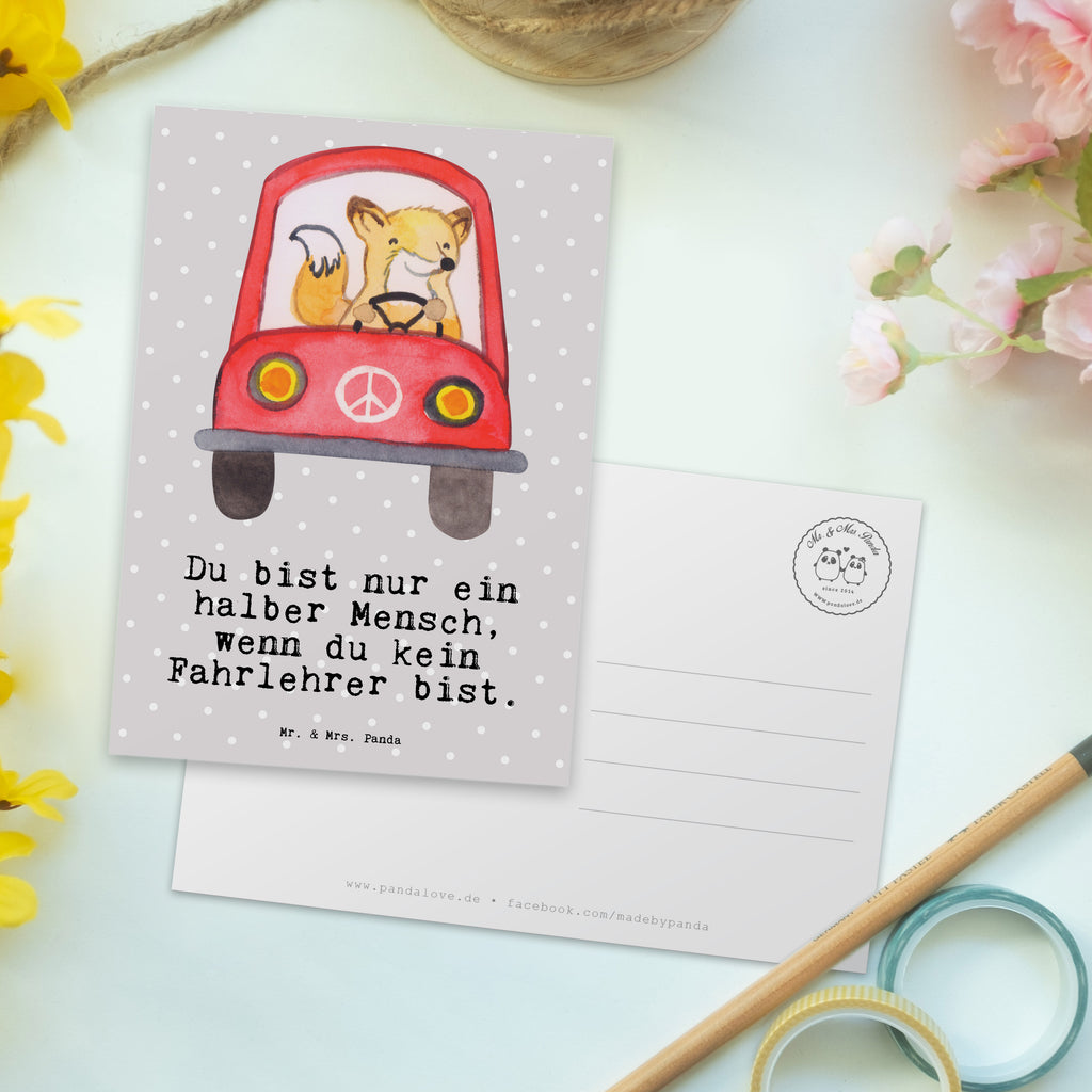 Postkarte Fahrlehrer mit Herz Geschenkkarte, Grußkarte, Karte, Einladung, Ansichtskarte, Geburtstagskarte, Einladungskarte, Dankeskarte, Beruf, Ausbildung, Jubiläum, Abschied, Rente, Kollege, Kollegin, Geschenk, Schenken, Arbeitskollege, Mitarbeiter, Firma, Danke, Dankeschön, Fahrlehrer, Fahrschule, Fahrschullehrer