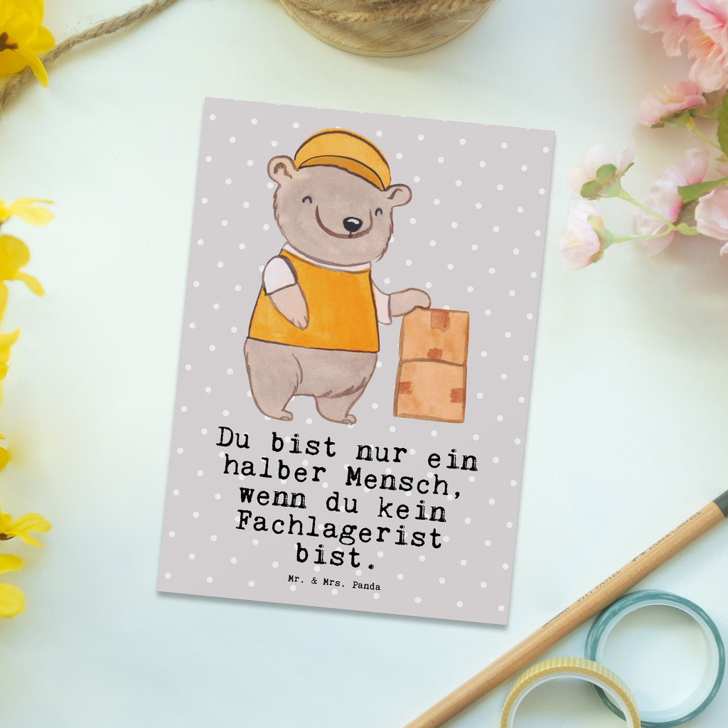 Postkarte Fachlagerist mit Herz Geschenkkarte, Grußkarte, Karte, Einladung, Ansichtskarte, Geburtstagskarte, Einladungskarte, Dankeskarte, Beruf, Ausbildung, Jubiläum, Abschied, Rente, Kollege, Kollegin, Geschenk, Schenken, Arbeitskollege, Mitarbeiter, Firma, Danke, Dankeschön, Lagerarbeiter, Fachlagerist, Lagerist, Lagerverwalter