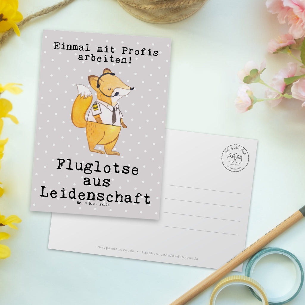 Postkarte Fluglotse aus Leidenschaft Geschenkkarte, Grußkarte, Karte, Einladung, Ansichtskarte, Geburtstagskarte, Einladungskarte, Dankeskarte, Beruf, Ausbildung, Jubiläum, Abschied, Rente, Kollege, Kollegin, Geschenk, Schenken, Arbeitskollege, Mitarbeiter, Firma, Danke, Dankeschön, Fluglotse, Flugverkehrsleiter, Luftfahrtpersonal, Flugsicherung