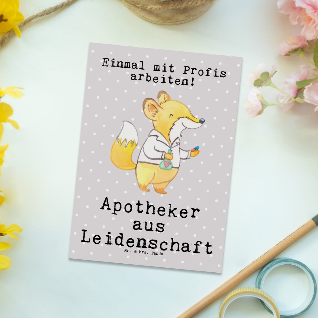 Postkarte Apotheker aus Leidenschaft Geschenkkarte, Grußkarte, Karte, Einladung, Ansichtskarte, Geburtstagskarte, Einladungskarte, Dankeskarte, Beruf, Ausbildung, Jubiläum, Abschied, Rente, Kollege, Kollegin, Geschenk, Schenken, Arbeitskollege, Mitarbeiter, Firma, Danke, Dankeschön, Apotheker, Pharmazie, Staatsexamen, Approbation, Eröffnung Apotheke