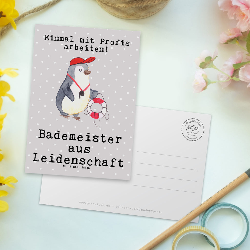 Postkarte Bademeister aus Leidenschaft Geschenkkarte, Grußkarte, Karte, Einladung, Ansichtskarte, Geburtstagskarte, Einladungskarte, Dankeskarte, Beruf, Ausbildung, Jubiläum, Abschied, Rente, Kollege, Kollegin, Geschenk, Schenken, Arbeitskollege, Mitarbeiter, Firma, Danke, Dankeschön, Bademeister, Rettungsschwimmer, Schwimmmeister, Schwimmbad, Freibad, Badeanstalt, Schwimmverein, Schwimmschule