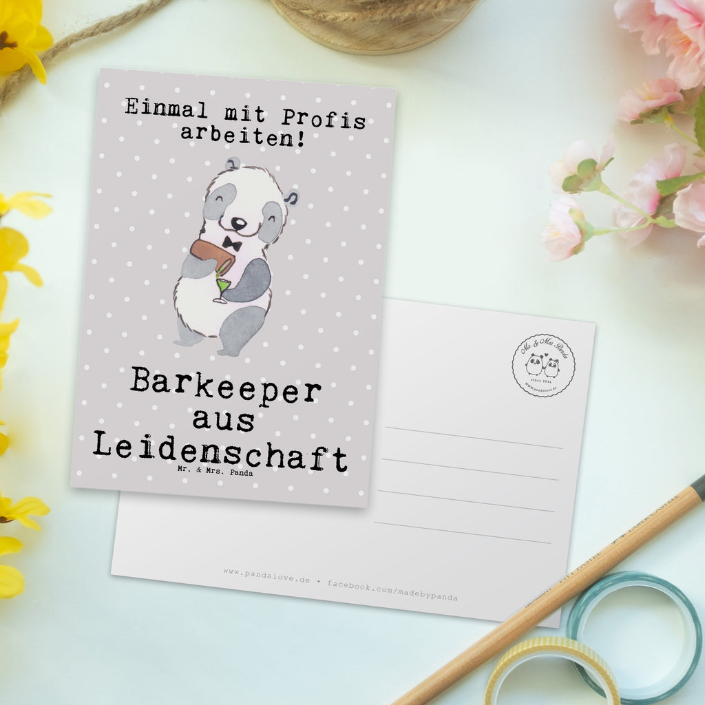 Postkarte Barkeeper aus Leidenschaft Geschenkkarte, Grußkarte, Karte, Einladung, Ansichtskarte, Geburtstagskarte, Einladungskarte, Dankeskarte, Beruf, Ausbildung, Jubiläum, Abschied, Rente, Kollege, Kollegin, Geschenk, Schenken, Arbeitskollege, Mitarbeiter, Firma, Danke, Dankeschön, Barkeeper, Barmann, Bartender, Barbesitzer, Kurs