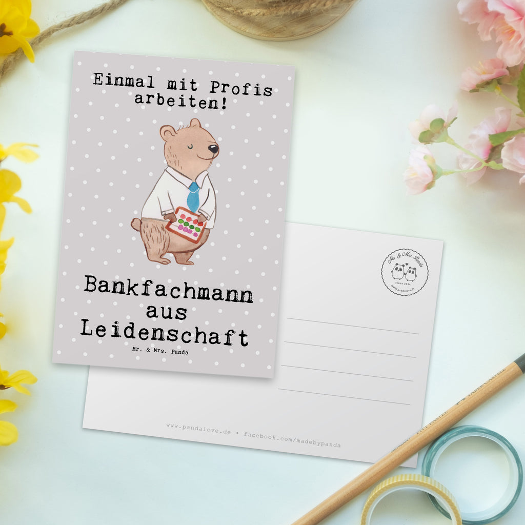 Postkarte Bankfachmann aus Leidenschaft Geschenkkarte, Grußkarte, Karte, Einladung, Ansichtskarte, Geburtstagskarte, Einladungskarte, Dankeskarte, Beruf, Ausbildung, Jubiläum, Abschied, Rente, Kollege, Kollegin, Geschenk, Schenken, Arbeitskollege, Mitarbeiter, Firma, Danke, Dankeschön, Bankfachmann, Bankangestellter, Bänker, Bankberater