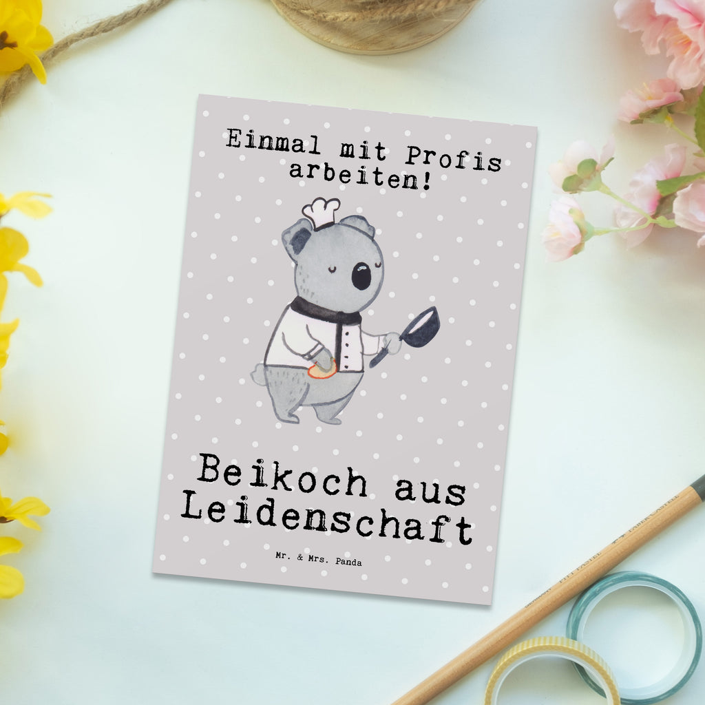 Postkarte Beikoch aus Leidenschaft Geschenkkarte, Grußkarte, Karte, Einladung, Ansichtskarte, Geburtstagskarte, Einladungskarte, Dankeskarte, Beruf, Ausbildung, Jubiläum, Abschied, Rente, Kollege, Kollegin, Geschenk, Schenken, Arbeitskollege, Mitarbeiter, Firma, Danke, Dankeschön, Beikoch, Spülhilfe, Hilfskoch, Jungkoch, Küchenhilfe, Gastronomie, Restaurant, Koch