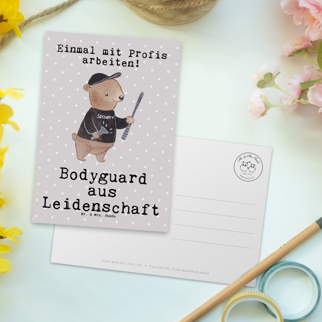Postkarte Bodyguard aus Leidenschaft Geschenkkarte, Grußkarte, Karte, Einladung, Ansichtskarte, Geburtstagskarte, Einladungskarte, Dankeskarte, Beruf, Ausbildung, Jubiläum, Abschied, Rente, Kollege, Kollegin, Geschenk, Schenken, Arbeitskollege, Mitarbeiter, Firma, Danke, Dankeschön, Bodyguard, Personenschützer