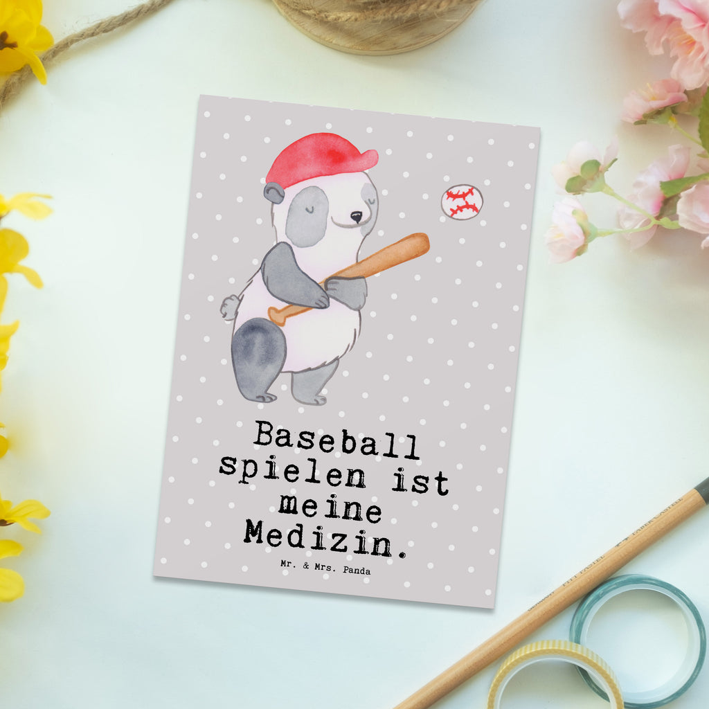 Postkarte Panda Baseball spielen Medizin Geschenkkarte, Grußkarte, Karte, Einladung, Ansichtskarte, Geburtstagskarte, Einladungskarte, Dankeskarte, Geschenk, Sport, Sportart, Hobby, Schenken, Danke, Dankeschön, Auszeichnung, Gewinn, Sportler, Baseball spielen, Baseball Spielen, Baseball Match, Ballsport, Baseballplatz, Baseballverein
