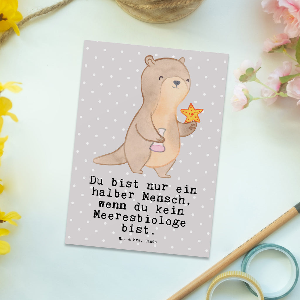 Postkarte Meeresbiologe mit Herz Geschenkkarte, Grußkarte, Karte, Einladung, Ansichtskarte, Geburtstagskarte, Einladungskarte, Dankeskarte, Beruf, Ausbildung, Jubiläum, Abschied, Rente, Kollege, Kollegin, Geschenk, Schenken, Arbeitskollege, Mitarbeiter, Firma, Danke, Dankeschön, Meeresbiologe, Meereskundler, Naturwissenschaftler, Meeresforscher, maritime Forschung, Studium