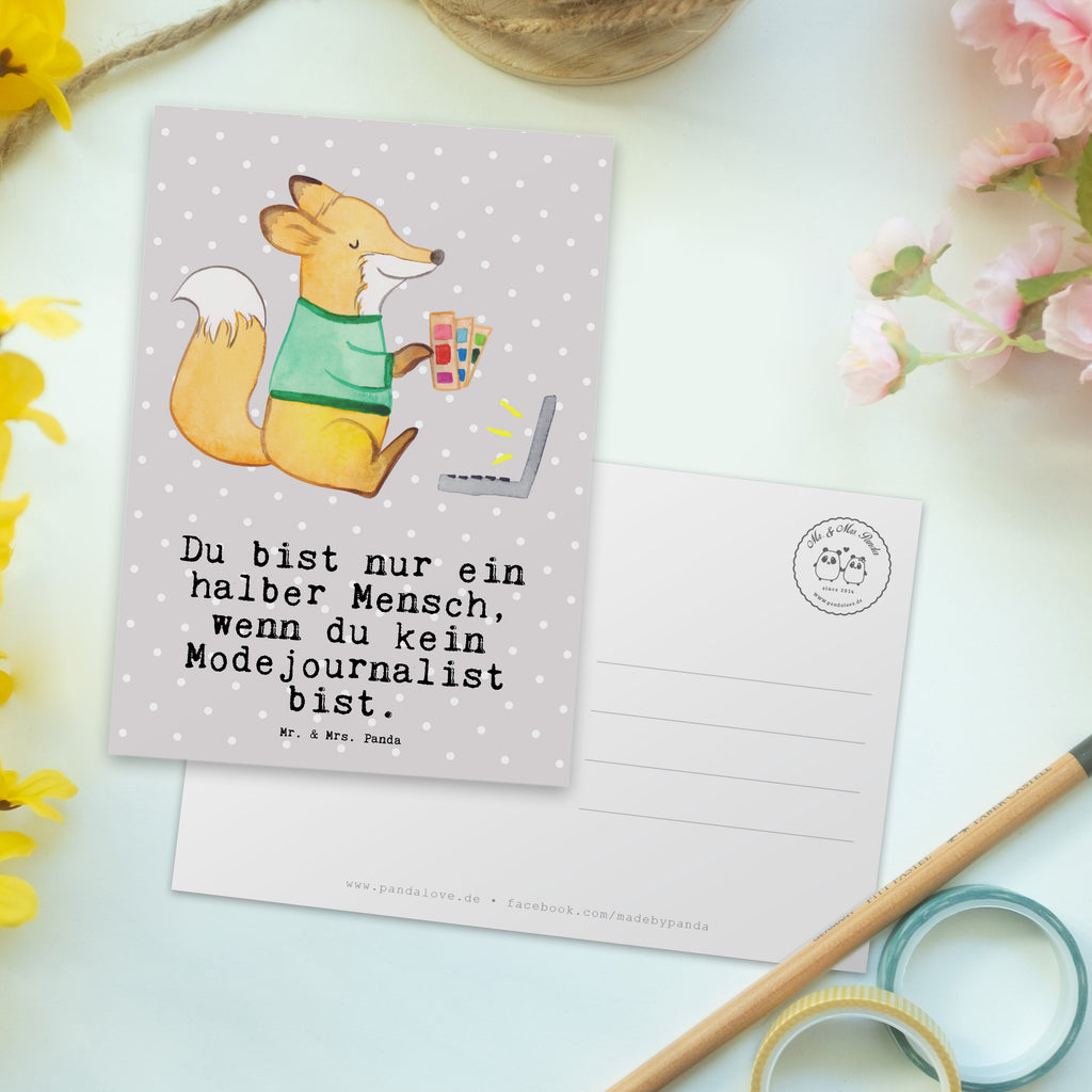 Postkarte Modejournalist mit Herz Geschenkkarte, Grußkarte, Karte, Einladung, Ansichtskarte, Geburtstagskarte, Einladungskarte, Dankeskarte, Beruf, Ausbildung, Jubiläum, Abschied, Rente, Kollege, Kollegin, Geschenk, Schenken, Arbeitskollege, Mitarbeiter, Firma, Danke, Dankeschön, Modejournalist, Journalist, Reporter, Redakteur, Pressebüro, Studium