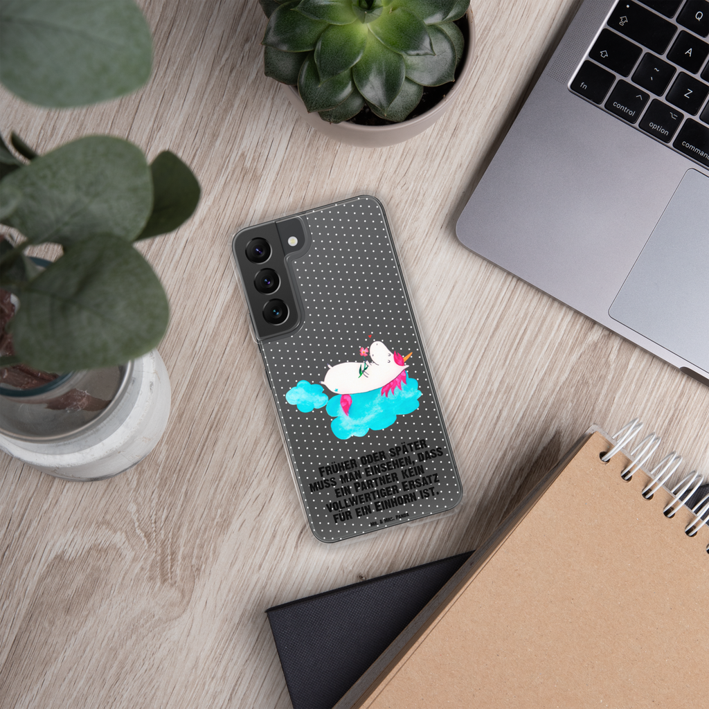 Handyhülle Einhorn verliebt auf Wolke Einhorn, Einhörner, Unicorn, verliebt, Liebe, Liebesbeweis, Freundin, Wolke Handyhülle, Handycover, Transparente Handyhülle, Flexible Handyhülle, Handyschutz, Transparent, Durchsichtig, Schutzhülle für Handy, Stilvolle Handyhülle, Robuste Handyhülle, Schutz vor Kratzern, Schützende Handyhülle  Einhorn, Einhörner, Einhorn Deko, Pegasus, Unicorn