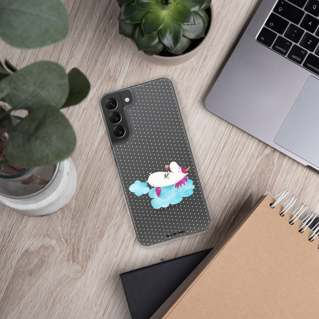 Handyhülle Einhorn verliebt auf Wolke Einhorn, Einhörner, Unicorn, verliebt, Liebe, Liebesbeweis, Freundin, Wolke Handyhülle, Handycover, Transparente Handyhülle, Flexible Handyhülle, Handyschutz, Transparent, Durchsichtig, Schutzhülle für Handy, Stilvolle Handyhülle, Robuste Handyhülle, Schutz vor Kratzern, Schützende Handyhülle  Einhorn, Einhörner, Einhorn Deko, Pegasus, Unicorn