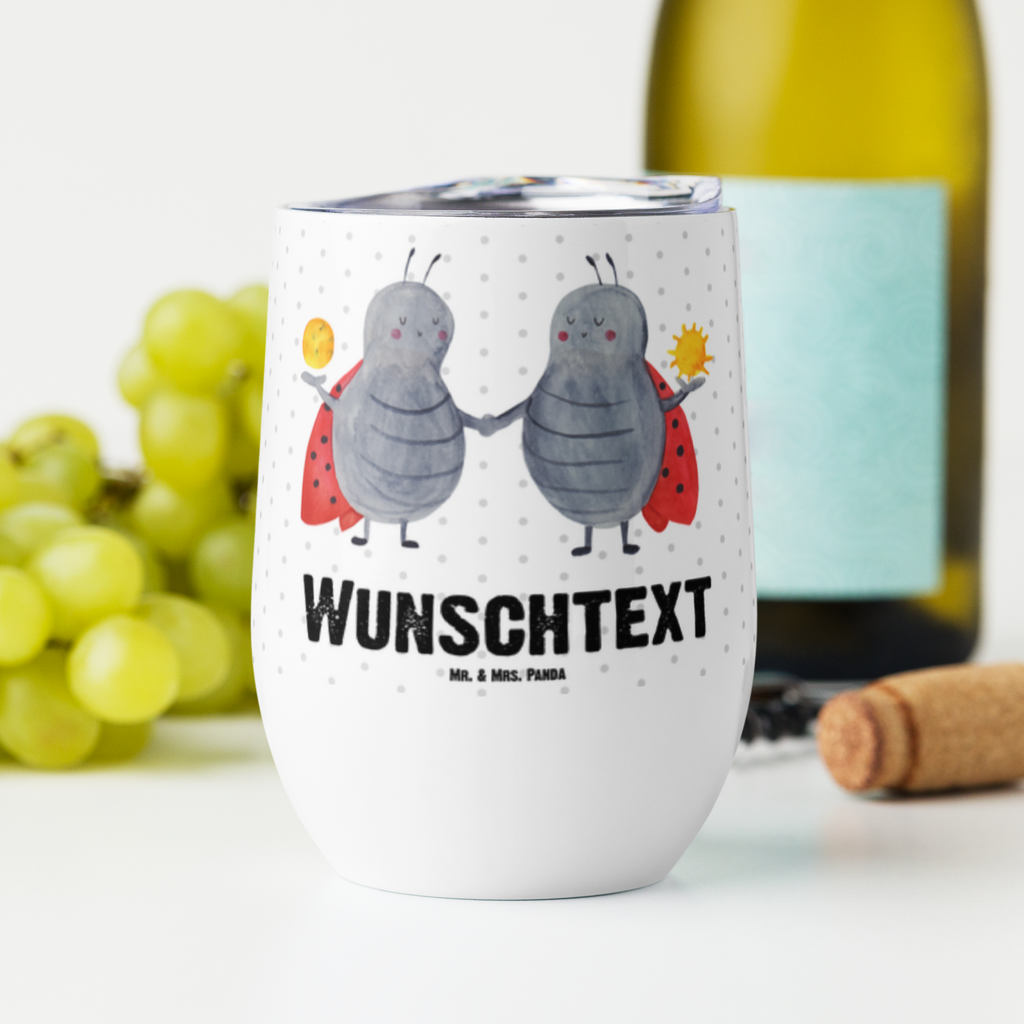 Personalisierter Weinbecher Sternzeichen Zwilling Personalisierter Weinbecher, Personalisierter Glühwein Becher, Heißgetränke, Personalisierter Trinkbecher, Personalisierter Weinkelch, Personalisiertes Weingläser, hochwertiger Weinbecher, Weinbecher Reisen, Weinbecher unterwegs, Personalisertes Sommerglas, mit Namen, Wunschtext, Personalisierung, selbst bedrucken, Personalisiertes Weinglas, Tierkreiszeichen, Sternzeichen, Horoskop, Astrologie, Aszendent, Zwillinge, Zwilling Geschenk, Zwilling Sternzeichen, Geburtstag Mai, Geschenk Mai, Geschenk Juni, Marienkäfer, Glückskäfer, Zwillingsbruder, Zwillingsschwester