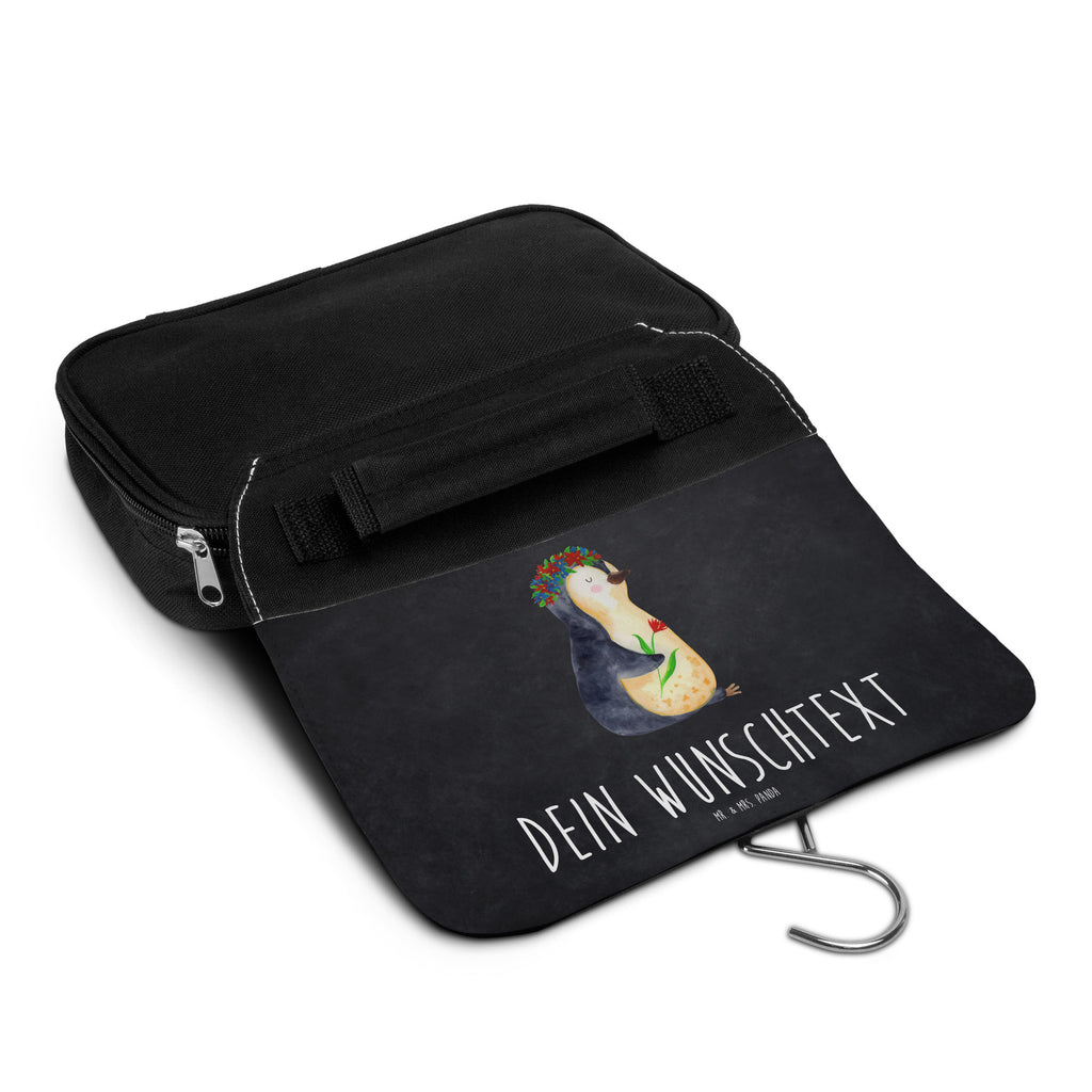Personalisierter Kulturbeutel Pinguin Blumenkranz Personalisierter Kulturbeutel, Personalisierte Waschtasche, Personalisierte Kosmetiktasche, Damen, Herren, Personalisierte Aufbewahrungstasche, Personalisierte Schminktasche, Personalisierter Kosmetikbeutel, Personalisierter Organizer, Personalisierte Kulturtasche, Personalisierte Schminkutensil, Personalisierung, Wunschtext, Wunschname, Selbst bedrucken, Kulturbeutel mit Namen, Pinguin, Pinguine, Blumenkranz, Universum, Leben, Wünsche, Ziele, Lebensziele, Motivation, Lebenslust, Liebeskummer, Geschenkidee