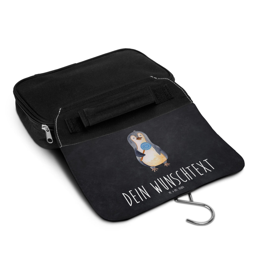 Personalisierter Kulturbeutel Pinguin Lolli Personalisierter Kulturbeutel, Personalisierte Waschtasche, Personalisierte Kosmetiktasche, Damen, Herren, Personalisierte Aufbewahrungstasche, Personalisierte Schminktasche, Personalisierter Kosmetikbeutel, Personalisierter Organizer, Personalisierte Kulturtasche, Personalisierte Schminkutensil, Personalisierung, Wunschtext, Wunschname, Selbst bedrucken, Kulturbeutel mit Namen, Pinguin, Pinguine, Lolli, Süßigkeiten, Blödsinn, Spruch, Rebell, Gauner, Ganove, Rabauke