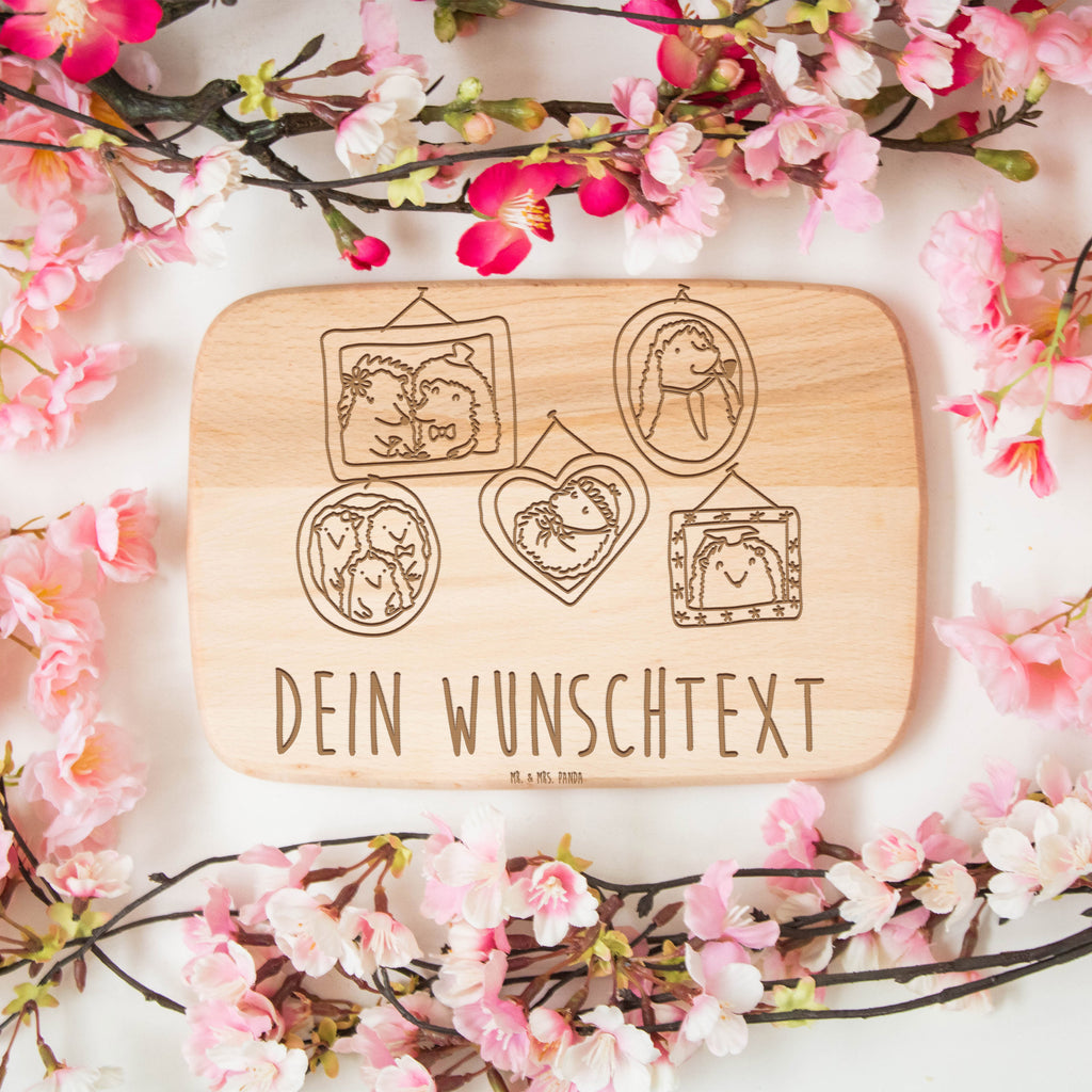 Personalisiertes Frühstücksbrett Igel Familie Personalisiertes Frühstücksbrett, Frühstücksbrett mit Namen, Personalisiertes Holzbrett, Personalisiertes Schneidebrett, Personalisiertes Schneidebrett Holz, FPersonalisiertes rühstücksbrettchen, Personalisiertes Küchenbrett, Personalisiertes Holzschneidebrett, Personalisiertes Küchenbrettchen, Personalisierte Frühstücksplatte, Personalisiertes Servierbrett, Personalisierte Servierplatte, Personalisiertes Brotbrett, Holzbrett mit Namen, Schneidebrett mit Namen, Schneidebrett Holz mit Namen, Frühstücksbrettchen mit Namen, Küchenbrett mit Namen, Holzschneidebrett mit Namen, Küchenbrettchen mit Namen, Frühstücksplatte mit Namen, Servierbrett mit Namen, Servierplatte mit Namen, Brotbrett mit Namen, Schneidebrett gravieren, Schneidebrett Wunschname, Familie, Vatertag, Muttertag, Bruder, Schwester, Mama, Papa, Oma, Opa, Liebe, Igel, Bilder, Zusammenhalt, Glück