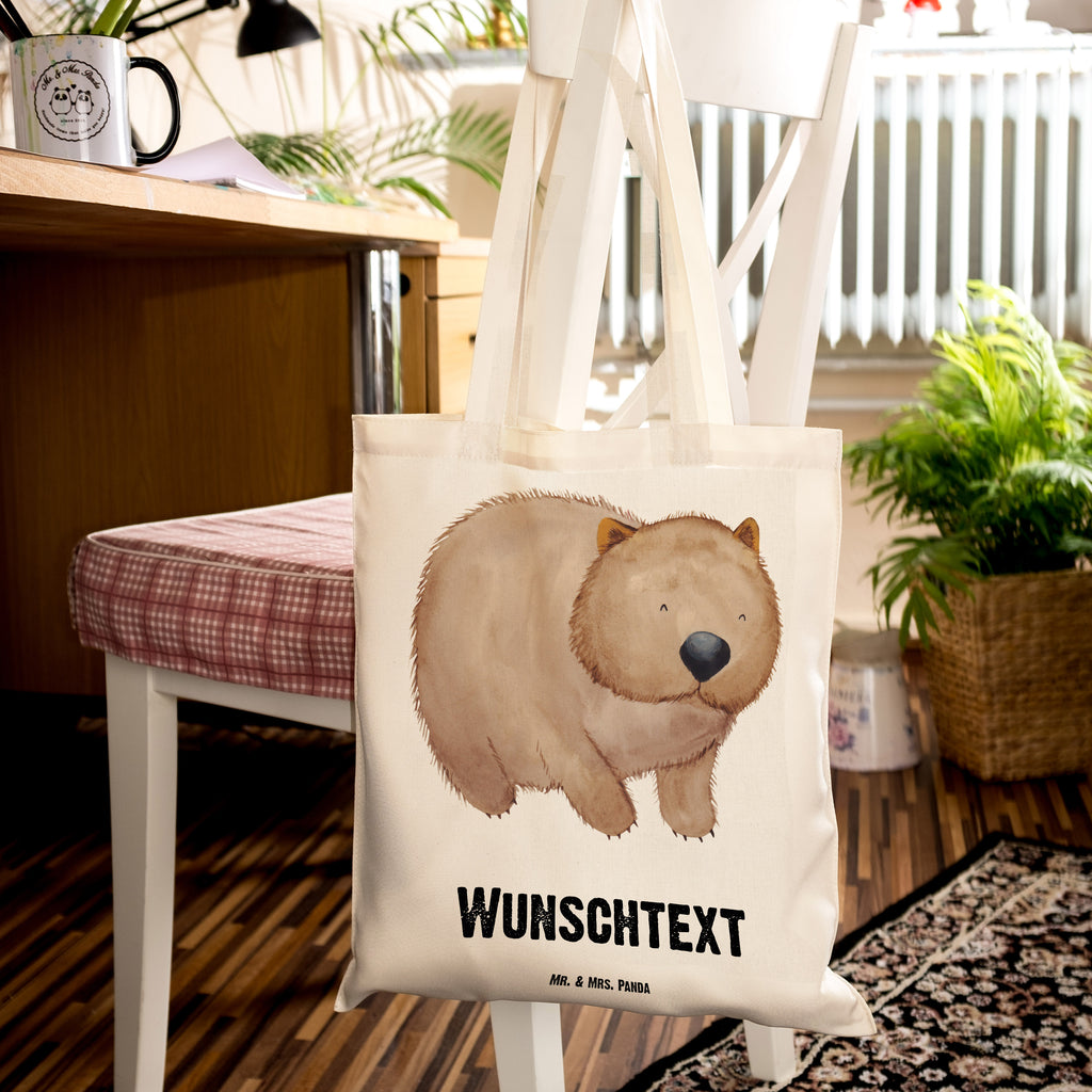 Personalisierte Tragetasche Wombat Personalisierte Beuteltasche, Personalisierter Beutel, Personalisierte Einkaufstasche, Personalisierter Jutebeutel, Personalisierter Stoffbeutel, Tragetasche mit Namen, Einkaufstasche mit Namen, Stoffbeutel mit Namen, Personalisierte Tasche, Personalisierte Jutetasche, Personalisierte Kindergartentasche, süße Tiermotive, gute Laune, lustige Sprüche, Tiere, Wombat, Das Leben ist schön, Motivation, Spruch, Australien