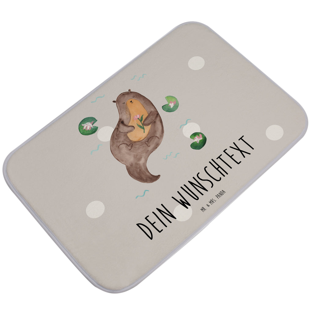 Personalisierter Badvorleger Otter mit Seerose Personalisierte Badematte, Personalisierter Badteppich, Personalisierter Duschvorleger, Personalisierter Badezimmerteppich, Personalisierter Badezimmermatte, Personalisierter Badvorleger, Personalisierter Duschmatte, Personalisierter Duschteppich, Badematte mit Namen, Badteppich mit Namen, Duschvorleger mit Namen, Badezimmerteppich mit Namen, Badezimmermatte mit Namen, Badvorleger mit Namen, Duschmatte mit Namen, Duschteppich mit Namen, Wunschtext, Badvorleger selbst bedrucken, Wunschname, Personalisieren, Otter, Fischotter, Seeotter, Otter Seeotter See Otter