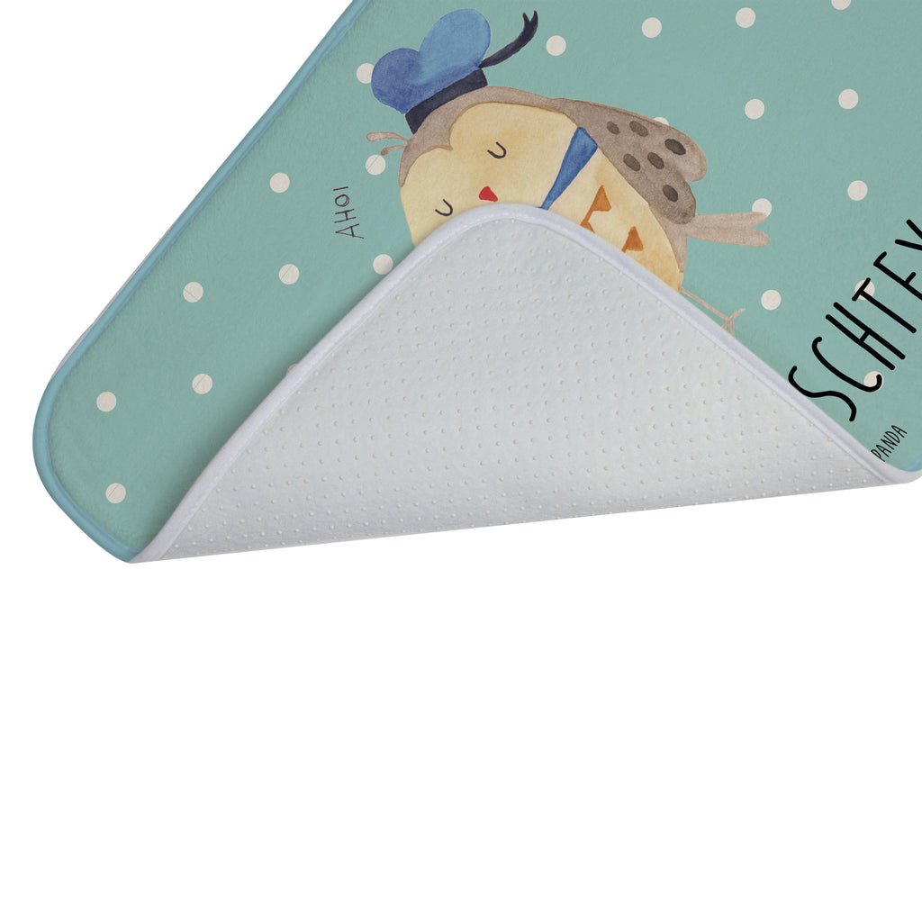 Personalisierter Badvorleger Eule Matrosen Personalisierte Badematte, Personalisierter Badteppich, Personalisierter Duschvorleger, Personalisierter Badezimmerteppich, Personalisierter Badezimmermatte, Personalisierter Badvorleger, Personalisierter Duschmatte, Personalisierter Duschteppich, Badematte mit Namen, Badteppich mit Namen, Duschvorleger mit Namen, Badezimmerteppich mit Namen, Badezimmermatte mit Namen, Badvorleger mit Namen, Duschmatte mit Namen, Duschteppich mit Namen, Wunschtext, Badvorleger selbst bedrucken, Wunschname, Personalisieren, Eule, Eule Spruch, Eule Deko, Owl, Wortspiel lustig, Matrose, Freundin, Ehe, Seefahrer, Heimathafen, Hochzeitstag Geschenk