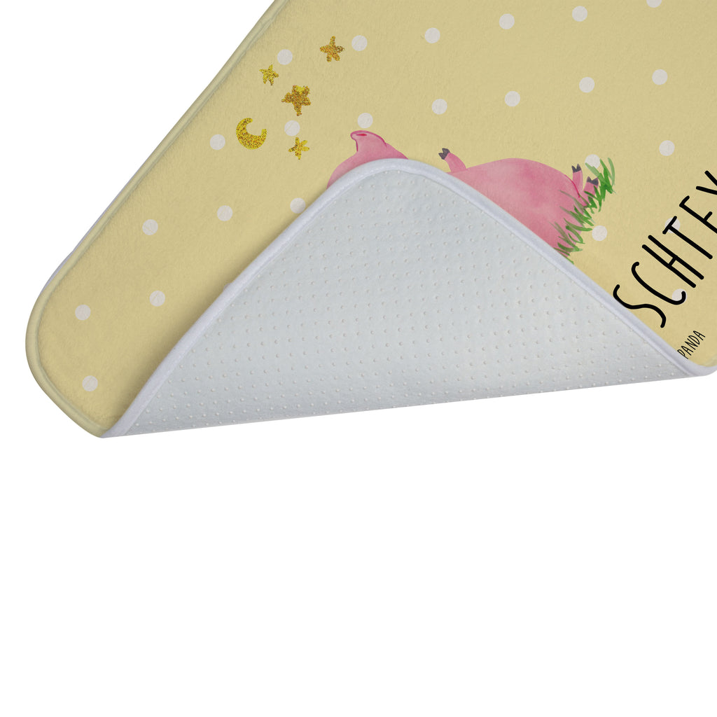 Personalisierter Badvorleger Glücksschwein Personalisierte Badematte, Personalisierter Badteppich, Personalisierter Duschvorleger, Personalisierter Badezimmerteppich, Personalisierter Badezimmermatte, Personalisierter Badvorleger, Personalisierter Duschmatte, Personalisierter Duschteppich, Badematte mit Namen, Badteppich mit Namen, Duschvorleger mit Namen, Badezimmerteppich mit Namen, Badezimmermatte mit Namen, Badvorleger mit Namen, Duschmatte mit Namen, Duschteppich mit Namen, Wunschtext, Badvorleger selbst bedrucken, Wunschname, Personalisieren, Tiermotive, Gute Laune, lustige Sprüche, Tiere, Glücksschwein. Glück, Schwein, Schweinchen, Sterne, Sernchen, Ziele, Träume, Motivation, Glücksbringer