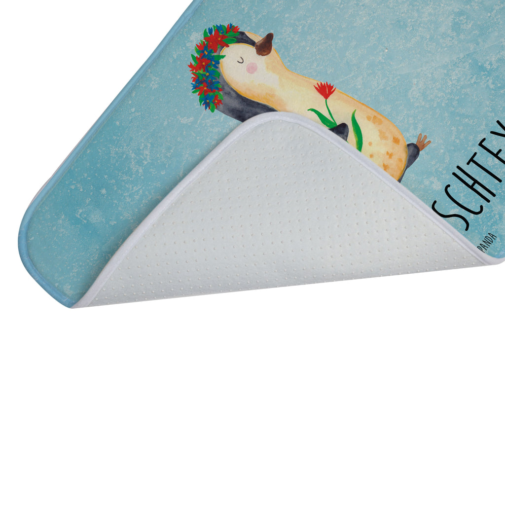 Personalisierter Badvorleger Pinguin Blumenkranz Personalisierte Badematte, Personalisierter Badteppich, Personalisierter Duschvorleger, Personalisierter Badezimmerteppich, Personalisierter Badezimmermatte, Personalisierter Badvorleger, Personalisierter Duschmatte, Personalisierter Duschteppich, Badematte mit Namen, Badteppich mit Namen, Duschvorleger mit Namen, Badezimmerteppich mit Namen, Badezimmermatte mit Namen, Badvorleger mit Namen, Duschmatte mit Namen, Duschteppich mit Namen, Wunschtext, Badvorleger selbst bedrucken, Wunschname, Personalisieren, Pinguin, Pinguine, Blumenkranz, Universum, Leben, Wünsche, Ziele, Lebensziele, Motivation, Lebenslust, Liebeskummer, Geschenkidee