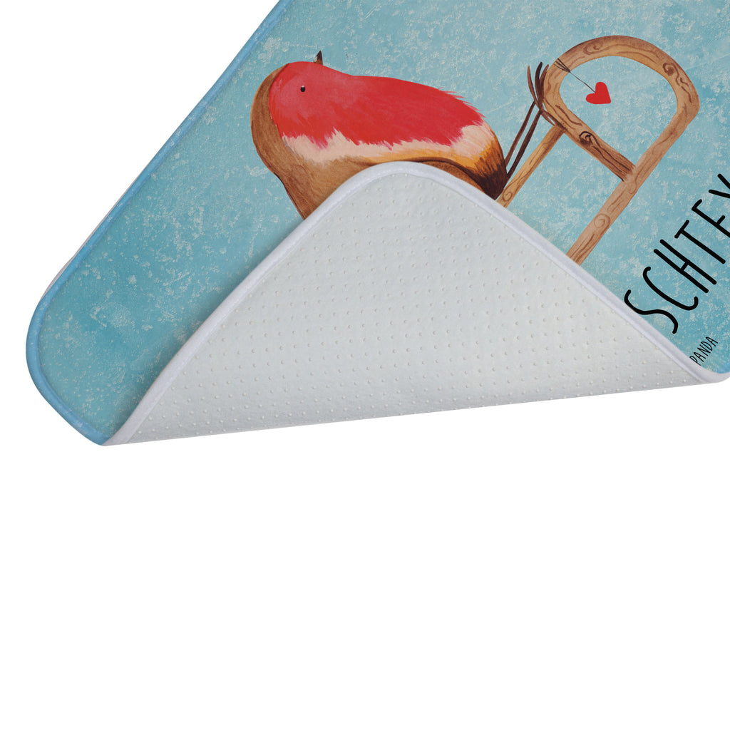 Personalisierter Badvorleger Rotkehlchen Schlitten Personalisierte Badematte, Personalisierter Badteppich, Personalisierter Duschvorleger, Personalisierter Badezimmerteppich, Personalisierter Badezimmermatte, Personalisierter Badvorleger, Personalisierter Duschmatte, Personalisierter Duschteppich, Badematte mit Namen, Badteppich mit Namen, Duschvorleger mit Namen, Badezimmerteppich mit Namen, Badezimmermatte mit Namen, Badvorleger mit Namen, Duschmatte mit Namen, Duschteppich mit Namen, Wunschtext, Badvorleger selbst bedrucken, Wunschname, Personalisieren, Winter, Weihnachten, Weihnachtsdeko, Nikolaus, Advent, Heiligabend, Wintermotiv, Schlitten, Vogel