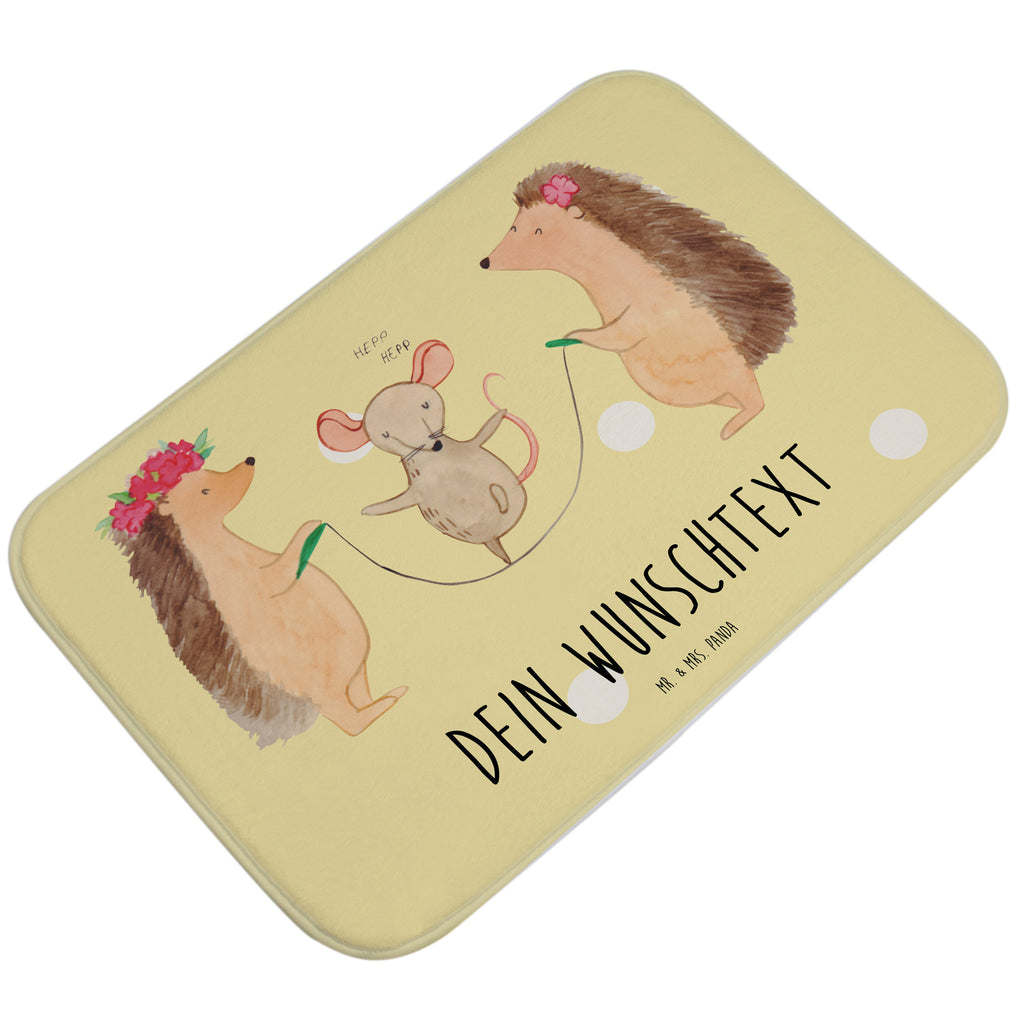 Personalisierter Badvorleger Igel Seilhüpfen Personalisierte Badematte, Personalisierter Badteppich, Personalisierter Duschvorleger, Personalisierter Badezimmerteppich, Personalisierter Badezimmermatte, Personalisierter Badvorleger, Personalisierter Duschmatte, Personalisierter Duschteppich, Badematte mit Namen, Badteppich mit Namen, Duschvorleger mit Namen, Badezimmerteppich mit Namen, Badezimmermatte mit Namen, Badvorleger mit Namen, Duschmatte mit Namen, Duschteppich mit Namen, Wunschtext, Badvorleger selbst bedrucken, Wunschname, Personalisieren, Tiermotive, Gute Laune, lustige Sprüche, Tiere, Igel, Maus, Seilspringen, Seilhüpfen, Kinder, Kindergarten