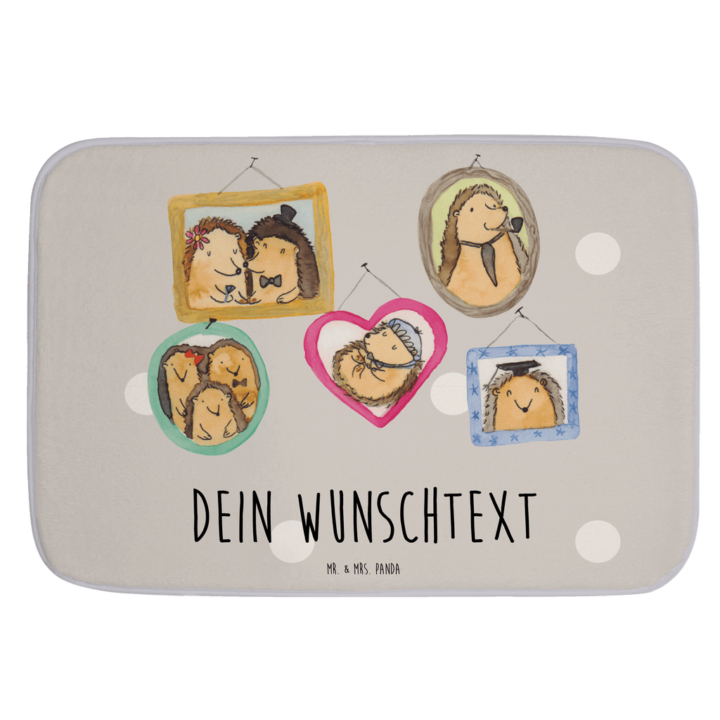 Personalisierter Badvorleger Igel Familie Personalisierte Badematte, Personalisierter Badteppich, Personalisierter Duschvorleger, Personalisierter Badezimmerteppich, Personalisierter Badezimmermatte, Personalisierter Badvorleger, Personalisierter Duschmatte, Personalisierter Duschteppich, Badematte mit Namen, Badteppich mit Namen, Duschvorleger mit Namen, Badezimmerteppich mit Namen, Badezimmermatte mit Namen, Badvorleger mit Namen, Duschmatte mit Namen, Duschteppich mit Namen, Wunschtext, Badvorleger selbst bedrucken, Wunschname, Personalisieren, Familie, Vatertag, Muttertag, Bruder, Schwester, Mama, Papa, Oma, Opa, Liebe, Igel, Bilder, Zusammenhalt, Glück