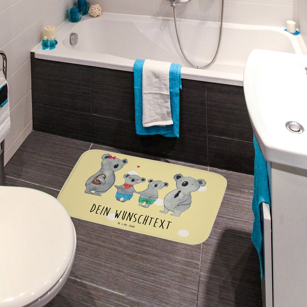 Personalisierter Badvorleger Koala Familie zwei Personalisierte Badematte, Personalisierter Badteppich, Personalisierter Duschvorleger, Personalisierter Badezimmerteppich, Personalisierter Badezimmermatte, Personalisierter Badvorleger, Personalisierter Duschmatte, Personalisierter Duschteppich, Badematte mit Namen, Badteppich mit Namen, Duschvorleger mit Namen, Badezimmerteppich mit Namen, Badezimmermatte mit Namen, Badvorleger mit Namen, Duschmatte mit Namen, Duschteppich mit Namen, Wunschtext, Badvorleger selbst bedrucken, Wunschname, Personalisieren, Familie, Vatertag, Muttertag, Bruder, Schwester, Mama, Papa, Oma, Opa, Koala, Koalabär, beste Familie, Familienzeit, Familienleben, Koalafamilie, Lieblingsfamilie