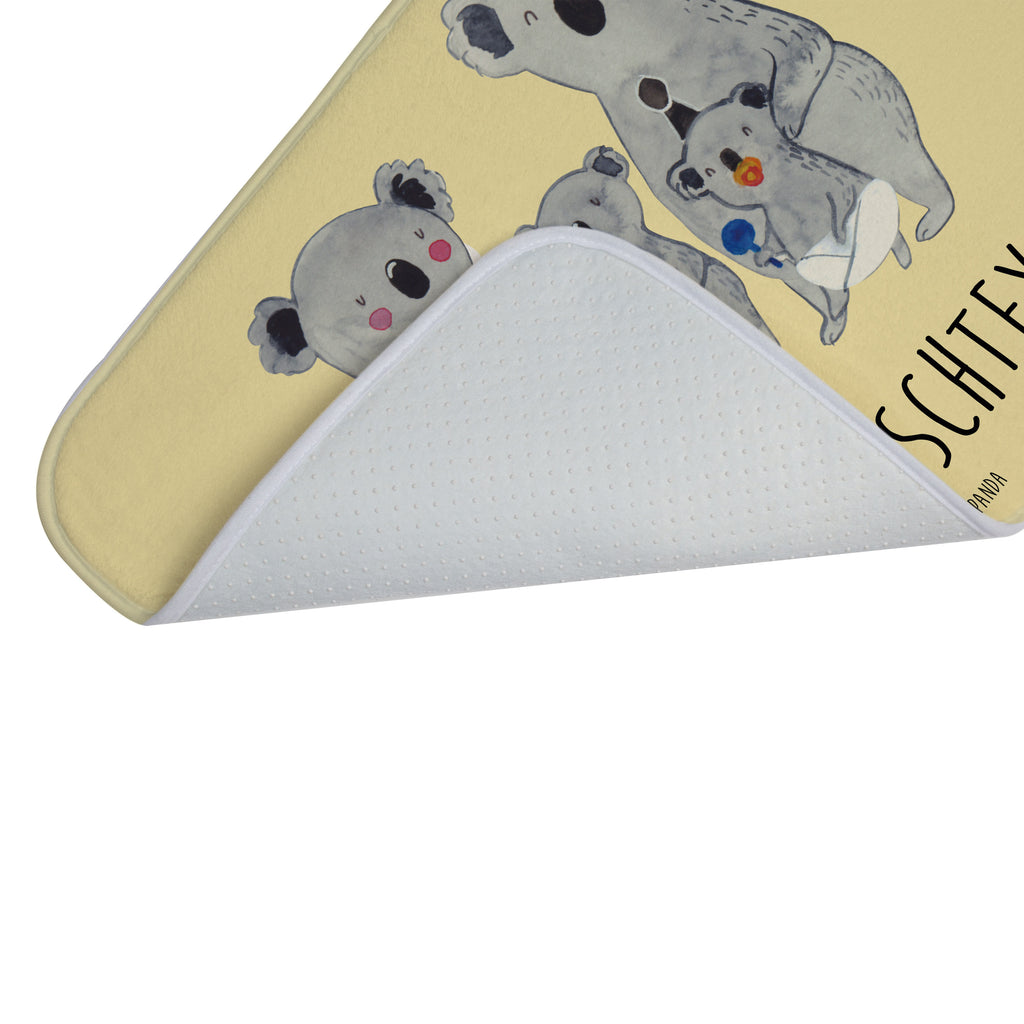 Personalisierter Badvorleger Koala Familie Personalisierte Badematte, Personalisierter Badteppich, Personalisierter Duschvorleger, Personalisierter Badezimmerteppich, Personalisierter Badezimmermatte, Personalisierter Badvorleger, Personalisierter Duschmatte, Personalisierter Duschteppich, Badematte mit Namen, Badteppich mit Namen, Duschvorleger mit Namen, Badezimmerteppich mit Namen, Badezimmermatte mit Namen, Badvorleger mit Namen, Duschmatte mit Namen, Duschteppich mit Namen, Wunschtext, Badvorleger selbst bedrucken, Wunschname, Personalisieren, Familie, Vatertag, Muttertag, Bruder, Schwester, Mama, Papa, Oma, Opa, Koala, Koalas, Family, Kinder, Geschwister, Familienleben