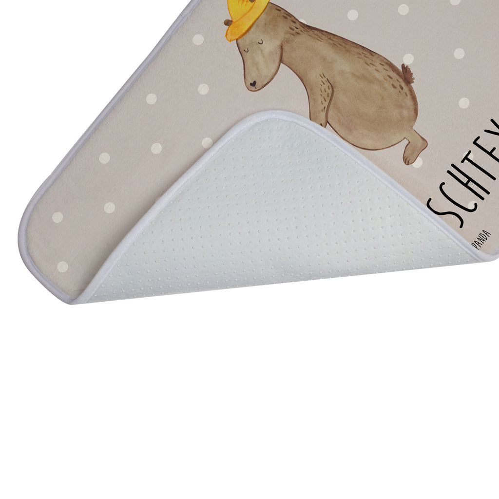 Personalisierter Badvorleger Bären mit Hut Personalisierte Badematte, Personalisierter Badteppich, Personalisierter Duschvorleger, Personalisierter Badezimmerteppich, Personalisierter Badezimmermatte, Personalisierter Badvorleger, Personalisierter Duschmatte, Personalisierter Duschteppich, Badematte mit Namen, Badteppich mit Namen, Duschvorleger mit Namen, Badezimmerteppich mit Namen, Badezimmermatte mit Namen, Badvorleger mit Namen, Duschmatte mit Namen, Duschteppich mit Namen, Wunschtext, Badvorleger selbst bedrucken, Wunschname, Personalisieren, Familie, Vatertag, Muttertag, Bruder, Schwester, Mama, Papa, Oma, Opa, Bär, Bären, Vater, Papi, Paps, Dad, Daddy, Lieblingsmensch, Sohn, Söhne, Kind, Kinder, Vater-Sohn, Family, Vorbild
