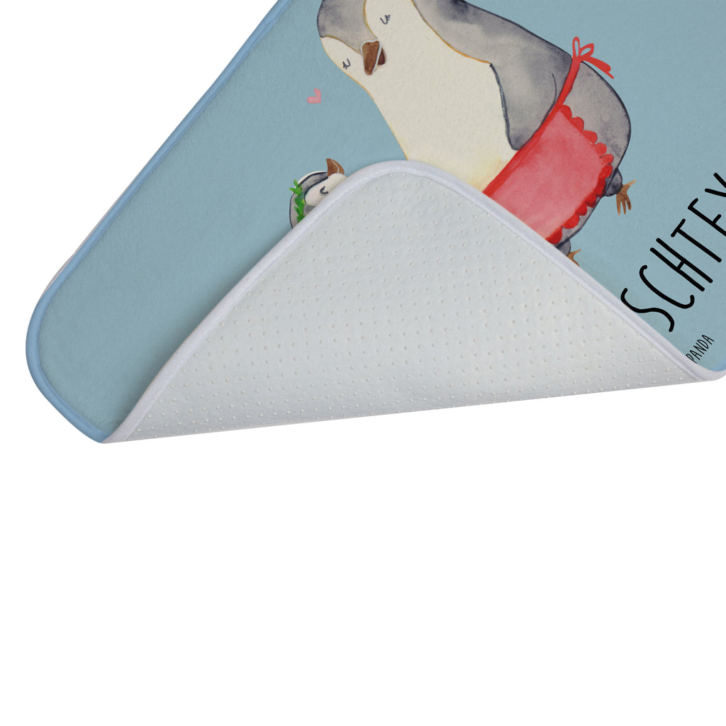 Personalisierter Badvorleger Pinguin mit Kind Personalisierte Badematte, Personalisierter Badteppich, Personalisierter Duschvorleger, Personalisierter Badezimmerteppich, Personalisierter Badezimmermatte, Personalisierter Badvorleger, Personalisierter Duschmatte, Personalisierter Duschteppich, Badematte mit Namen, Badteppich mit Namen, Duschvorleger mit Namen, Badezimmerteppich mit Namen, Badezimmermatte mit Namen, Badvorleger mit Namen, Duschmatte mit Namen, Duschteppich mit Namen, Wunschtext, Badvorleger selbst bedrucken, Wunschname, Personalisieren, Familie, Vatertag, Muttertag, Bruder, Schwester, Mama, Papa, Oma, Opa, Geschenk, Mami, Mutti, Mutter, Geburststag