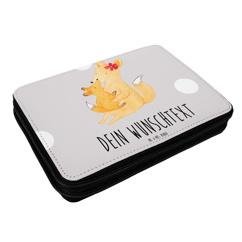 Personalisierte Federmappe Fuchs Mama & Kind Personalisierte Federmappe, Personalisierte Stiftetasche, PersonalisierteS Stifte Etui, Schule, Einschulung, Geschenk, Kind, Schüler, Schülerin, Personalisierte Stifterolle, PersonalisierteS Federmäppchen, Motiv, Grundschule, Federmäppchen bedruckt, Büro Stifte Etui, Bestückte Federmappe, Kinder Federmappe, Federmappe Einschulung, Federmappe mit Namen, Stiftemappe mit Namen, Stifterolle mit Namen, Federmäppchen mit Namen, Familie, Vatertag, Muttertag, Bruder, Schwester, Mama, Papa, Oma, Opa, Mutter, Tochter, Lieblingstochter, Beste Tochter