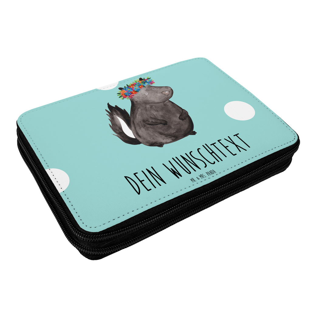 Personalisierte Federmappe Stinktier Blumenmaedchen Personalisierte Federmappe, Personalisierte Stiftetasche, PersonalisierteS Stifte Etui, Schule, Einschulung, Geschenk, Kind, Schüler, Schülerin, Personalisierte Stifterolle, PersonalisierteS Federmäppchen, Motiv, Grundschule, Federmäppchen bedruckt, Büro Stifte Etui, Bestückte Federmappe, Kinder Federmappe, Federmappe Einschulung, Federmappe mit Namen, Stiftemappe mit Namen, Stifterolle mit Namen, Federmäppchen mit Namen, Stinktier, Skunk, Wildtier, Raubtier, Stinker, Stinki, Yoga, Namaste, Lebe, Liebe, Lache