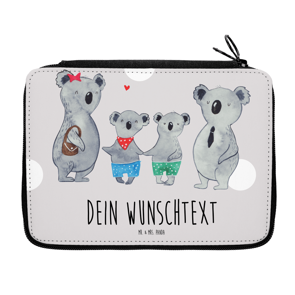 Personalisierte Federmappe Koala Familie zwei Personalisierte Federmappe, Personalisierte Stiftetasche, PersonalisierteS Stifte Etui, Schule, Einschulung, Geschenk, Kind, Schüler, Schülerin, Personalisierte Stifterolle, PersonalisierteS Federmäppchen, Motiv, Grundschule, Federmäppchen bedruckt, Büro Stifte Etui, Bestückte Federmappe, Kinder Federmappe, Federmappe Einschulung, Federmappe mit Namen, Stiftemappe mit Namen, Stifterolle mit Namen, Federmäppchen mit Namen, Familie, Vatertag, Muttertag, Bruder, Schwester, Mama, Papa, Oma, Opa, Koala, Koalabär, beste Familie, Familienzeit, Familienleben, Koalafamilie, Lieblingsfamilie