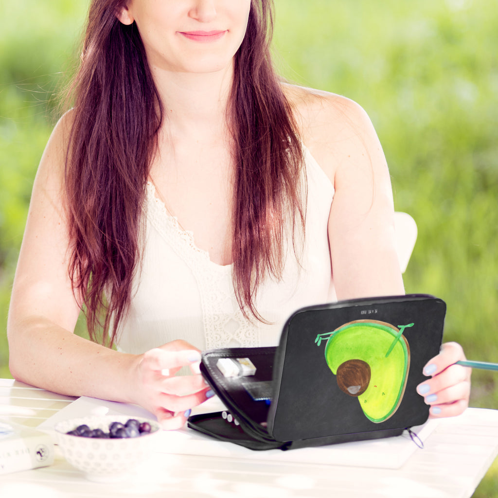 Federmappe Avocado schwanger Federmappe, Stiftetasche, Stifte Etui, Schule, Einschulung, Geschenk, Kind, Schüler, Schülerin, Stifterolle, Federmäppchen, Motiv, Grundschule, Federmäppchen bedruckt, Büro Stifte Etui, Bestückte Federmappe, Kinder Federmappe, Federmappe Einschulung, Avocado, Veggie, Vegan, Gesund, schwanger, Schwangerschaft, Babyparty, Babyshower