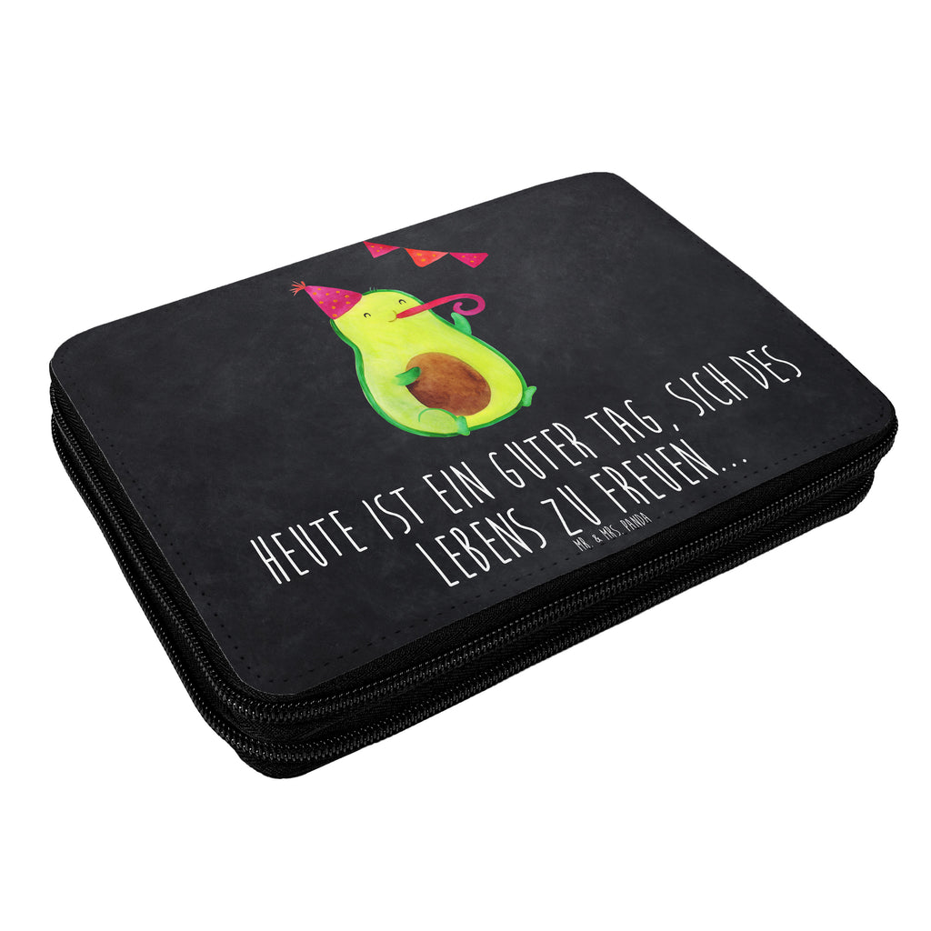 Federmappe Avocado Party Federmappe, Stiftetasche, Stifte Etui, Schule, Einschulung, Geschenk, Kind, Schüler, Schülerin, Stifterolle, Federmäppchen, Motiv, Grundschule, Federmäppchen bedruckt, Büro Stifte Etui, Bestückte Federmappe, Kinder Federmappe, Federmappe Einschulung, Avocado, Veggie, Vegan, Gesund, Avocados, Party, Geburtstag, Geburtstagsfeier, Happy Birthday, Feier, Feierei, Lieblingstag, Prüfung, Abifeier, Abi, Bestanden, Jahrestag, Jubiläum, Firmenfeier, Klassenfeier, Schulabschluss, Abschluss