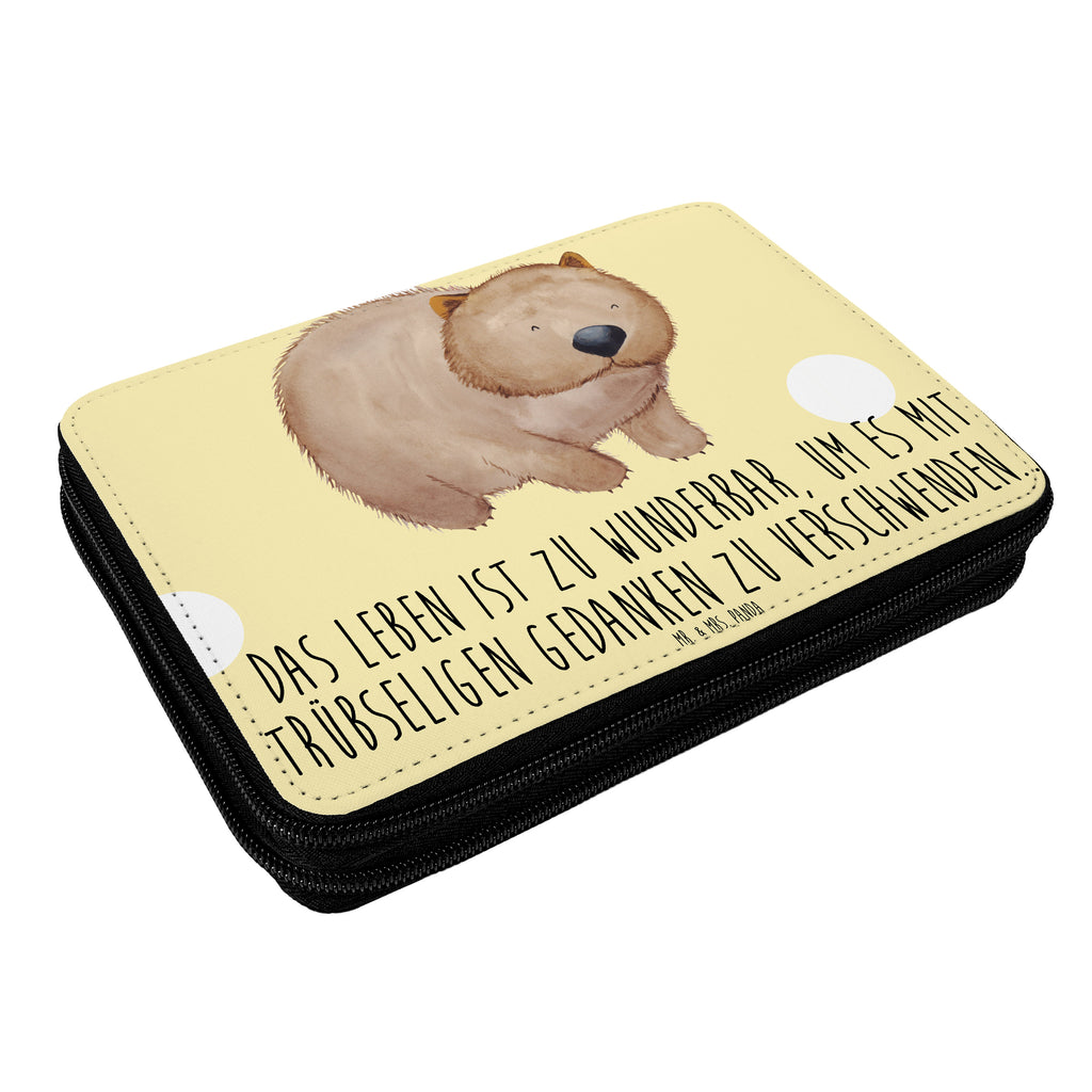 Federmappe Wombat Federmappe, Stiftetasche, Stifte Etui, Schule, Einschulung, Geschenk, Kind, Schüler, Schülerin, Stifterolle, Federmäppchen, Motiv, Grundschule, Federmäppchen bedruckt, Büro Stifte Etui, Bestückte Federmappe, Kinder Federmappe, Federmappe Einschulung, Tiermotive, Gute Laune, lustige Sprüche, Tiere, Wombat, Das Leben ist schön, Motivation, Spruch, Australien