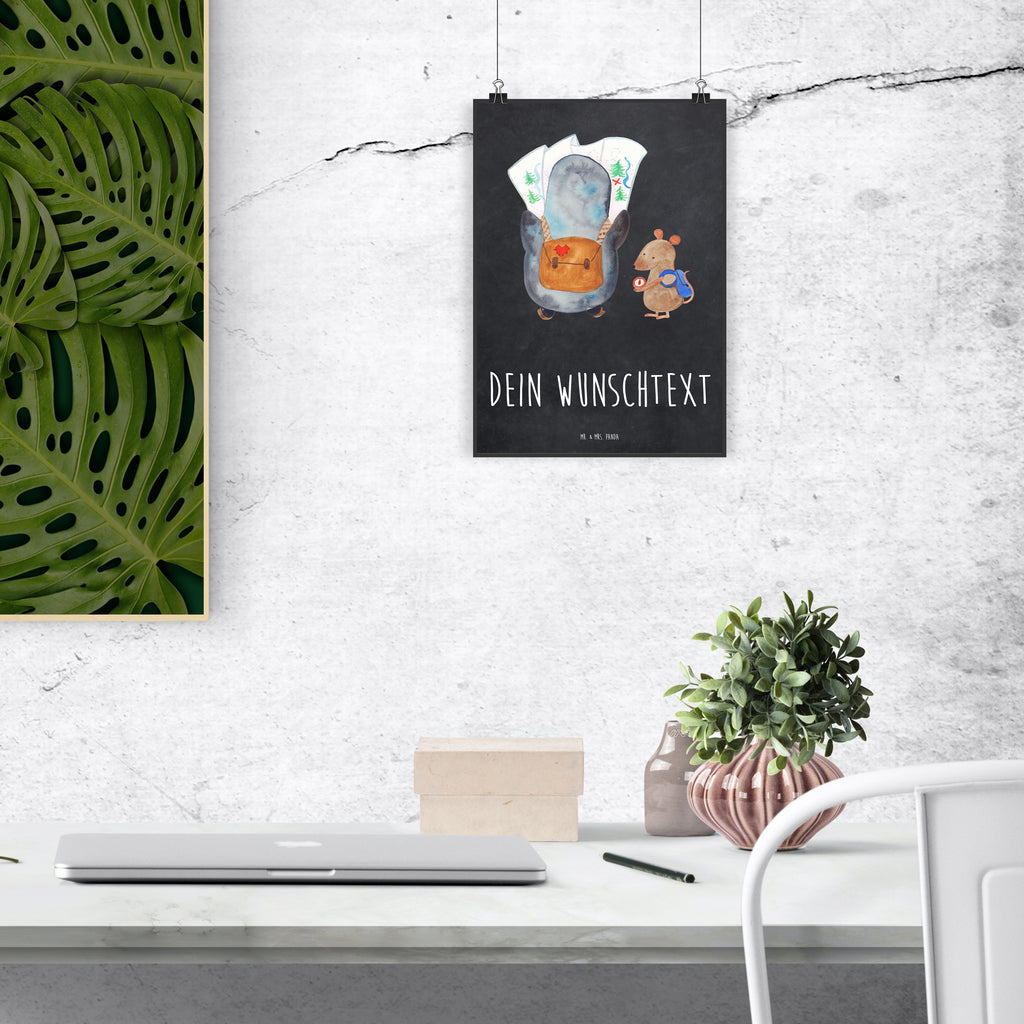 Personalisiertes Poster Pinguin & Maus Wanderer Personalisiertes Poster, Personalisiertes Wandposter, Personalisiertes Bild, Personalisierte Wanddeko, Personalisiertes Küchenposter, Personalisiertes Kinderposter, Personalisierte Wanddeko Bild, Personalisierte Raumdekoration, Personalisierte Wanddekoration, Personalisiertes Handgemaltes Poster, Personalisiertes Designposter, Personalisierter Kunstdruck, Personalisierter Posterdruck, Poster mit Namen, Wandposter mit Namen, Bild mit Namen, Wanddeko mit Namen, Küchenposter mit Namen, Kinderposter mit Namen, Wanddeko Bild mit Namen, Raumdekoration mit Namen, Wanddekoration mit Namen, Kunstdruck mit Namen, Posterdruck mit Namen, Wunschtext Poster, Poster selbst gestalten., Pinguin, Pinguine, Abenteurer, Abenteuer, Roadtrip, Ausflug, Wanderlust, wandern