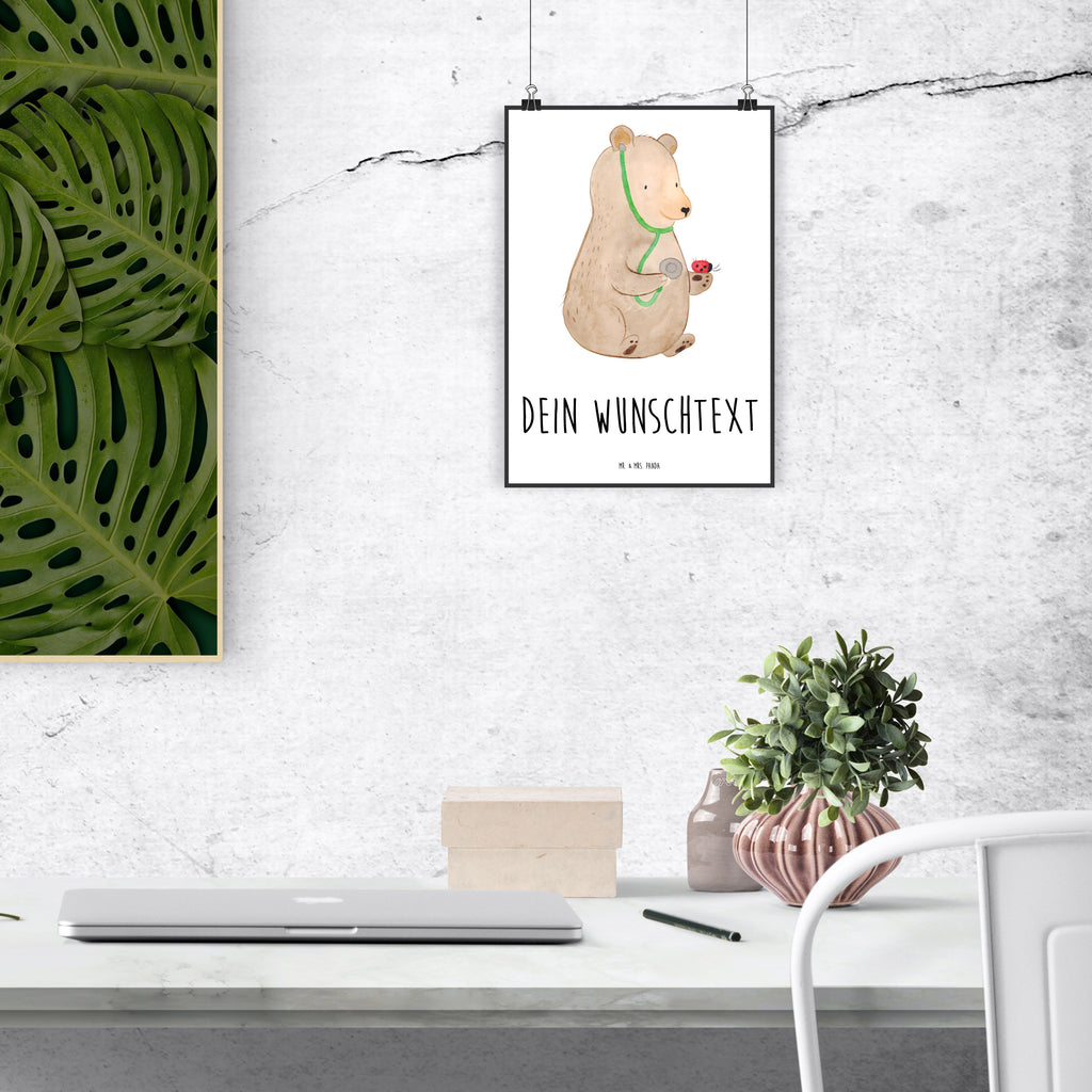 Personalisiertes Poster Bär Arzt Personalisiertes Poster, Personalisiertes Wandposter, Personalisiertes Bild, Personalisierte Wanddeko, Personalisiertes Küchenposter, Personalisiertes Kinderposter, Personalisierte Wanddeko Bild, Personalisierte Raumdekoration, Personalisierte Wanddekoration, Personalisiertes Handgemaltes Poster, Personalisiertes Designposter, Personalisierter Kunstdruck, Personalisierter Posterdruck, Poster mit Namen, Wandposter mit Namen, Bild mit Namen, Wanddeko mit Namen, Küchenposter mit Namen, Kinderposter mit Namen, Wanddeko Bild mit Namen, Raumdekoration mit Namen, Wanddekoration mit Namen, Kunstdruck mit Namen, Posterdruck mit Namen, Wunschtext Poster, Poster selbst gestalten., Bär, Teddy, Teddybär, Arzt, Ärztin, Doktor, Professor, Doktorin, Professorin