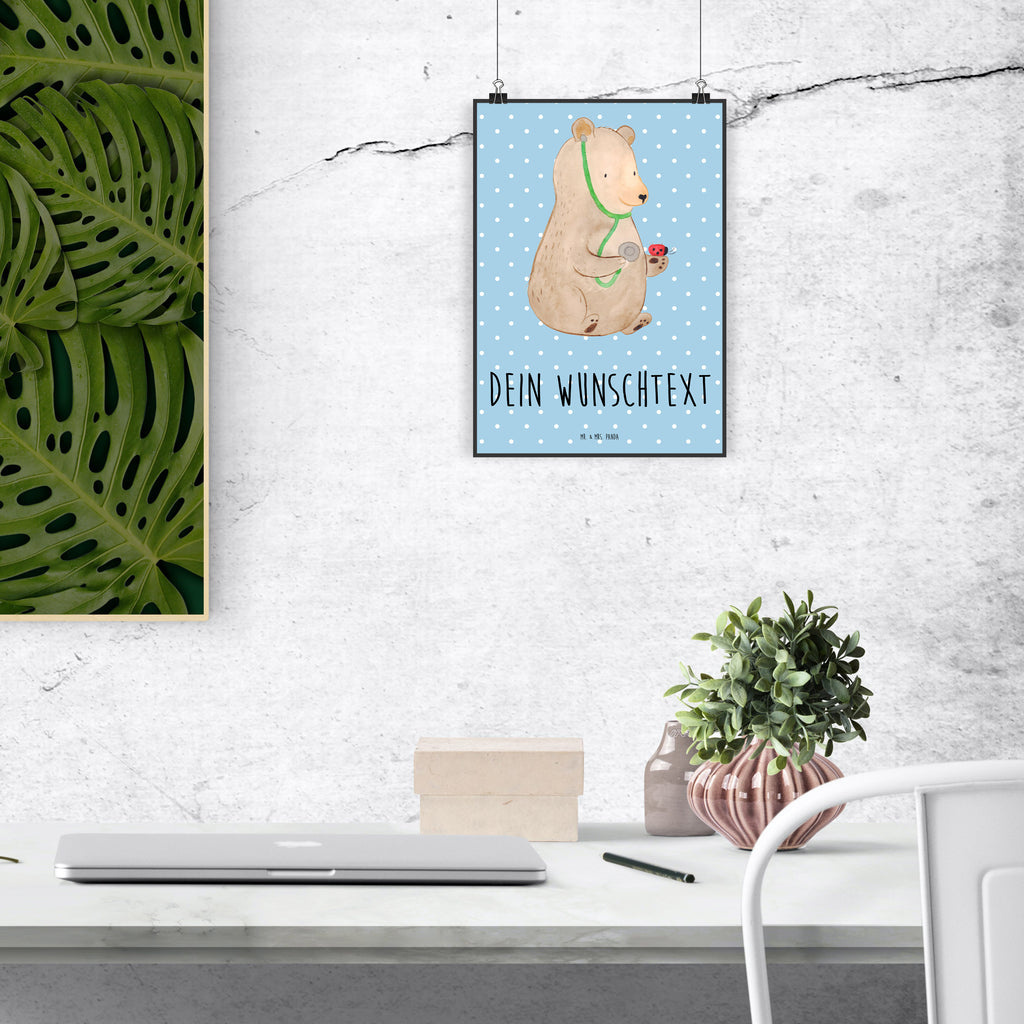 Personalisiertes Poster Bär Arzt Personalisiertes Poster, Personalisiertes Wandposter, Personalisiertes Bild, Personalisierte Wanddeko, Personalisiertes Küchenposter, Personalisiertes Kinderposter, Personalisierte Wanddeko Bild, Personalisierte Raumdekoration, Personalisierte Wanddekoration, Personalisiertes Handgemaltes Poster, Personalisiertes Designposter, Personalisierter Kunstdruck, Personalisierter Posterdruck, Poster mit Namen, Wandposter mit Namen, Bild mit Namen, Wanddeko mit Namen, Küchenposter mit Namen, Kinderposter mit Namen, Wanddeko Bild mit Namen, Raumdekoration mit Namen, Wanddekoration mit Namen, Kunstdruck mit Namen, Posterdruck mit Namen, Wunschtext Poster, Poster selbst gestalten., Bär, Teddy, Teddybär, Arzt, Ärztin, Doktor, Professor, Doktorin, Professorin