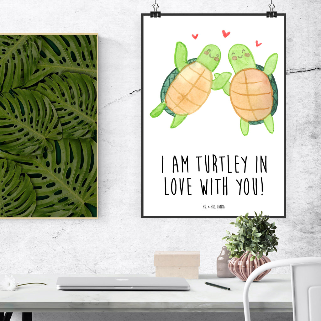 Poster Schildkröten Paar Poster, Wandposter, Bild, Wanddeko, Küchenposter, Kinderposter, Wanddeko Bild, Raumdekoration, Wanddekoration, Handgemaltes Poster, Mr. & Mrs. Panda Poster, Designposter, Kunstdruck, Posterdruck, Liebe, Partner, Freund, Freundin, Ehemann, Ehefrau, Heiraten, Verlobung, Heiratsantrag, Liebesgeschenk, Jahrestag, Hocheitstag, Valentinstag, Geschenk für Frauen, Hochzeitstag, Mitbringsel, Geschenk für Freundin, Geschenk für Partner, Liebesbeweis, für Männer, für Ehemann