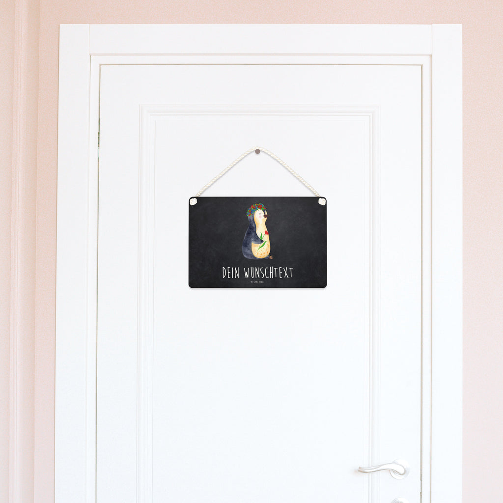Personalisiertes Deko Schild Pinguin Blumenkranz Dekoschild, Deko Schild, Schild, Tür Schild, Türschild, Holzschild, Wandschild, Wanddeko, Pinguin, Pinguine, Blumenkranz, Universum, Leben, Wünsche, Ziele, Lebensziele, Motivation, Lebenslust, Liebeskummer, Geschenkidee