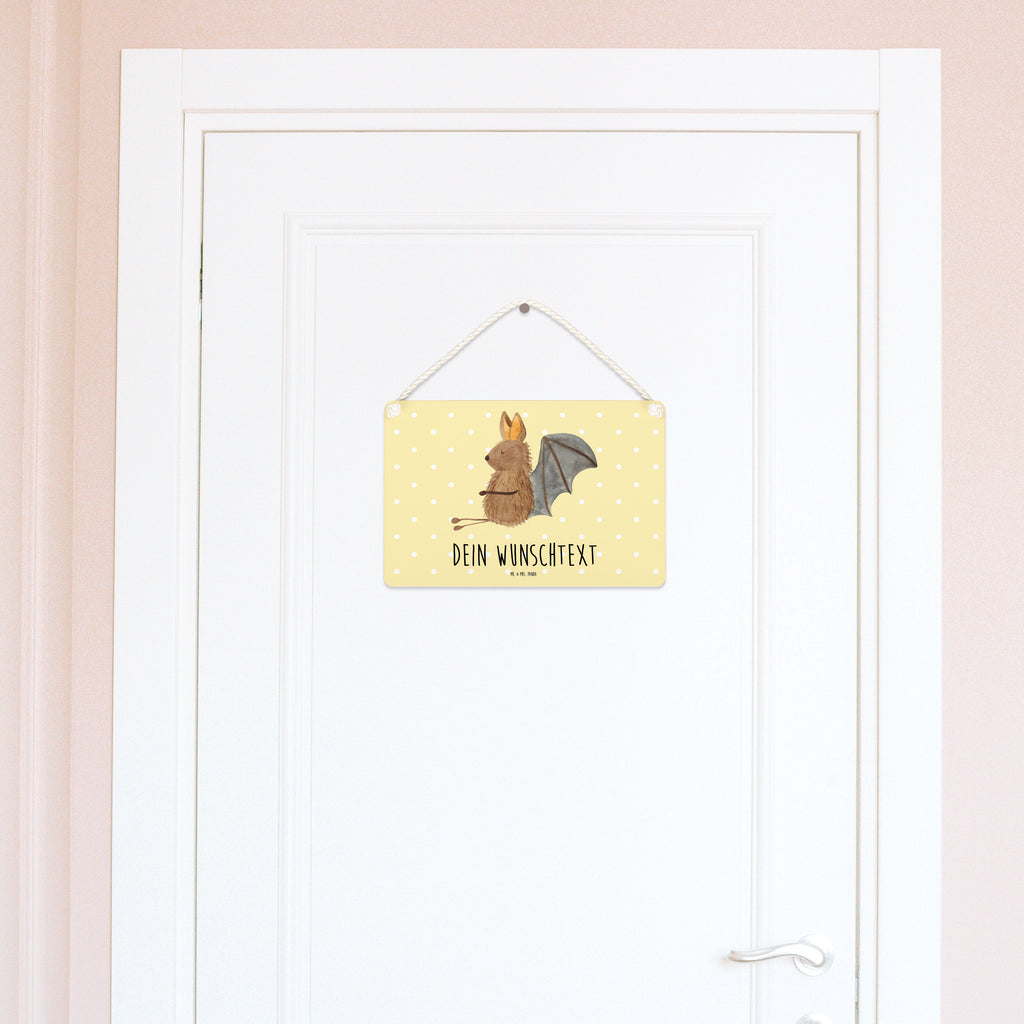 Personalisiertes Deko Schild Fledermaus sitzend Dekoschild, Deko Schild, Schild, Tür Schild, Türschild, Holzschild, Wandschild, Wanddeko, süße Tiermotive, gute Laune, lustige Sprüche, Tiere, Fledermaus, Fledermäuse, Motivation, entspannen