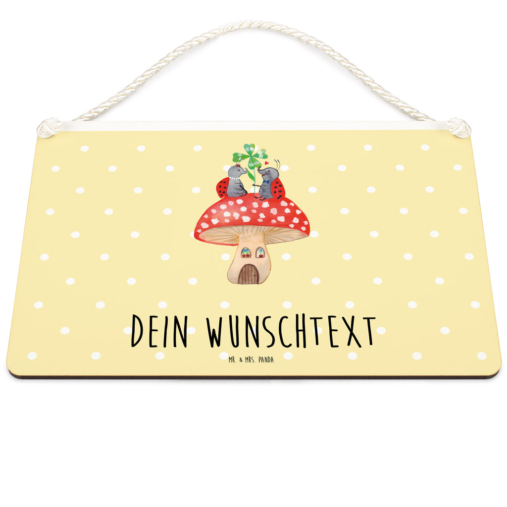 Personalisiertes Deko Schild Marienkäfer Paar Fliegenpilz Dekoschild, Deko Schild, Schild, Tür Schild, Türschild, Holzschild, Wandschild, Wanddeko, Tiermotive, Gute Laune, lustige Sprüche, Tiere, Haus, Wohnung, zuhause, Fliegenpilz, Marienkäfer, Fleigenpilzhaus