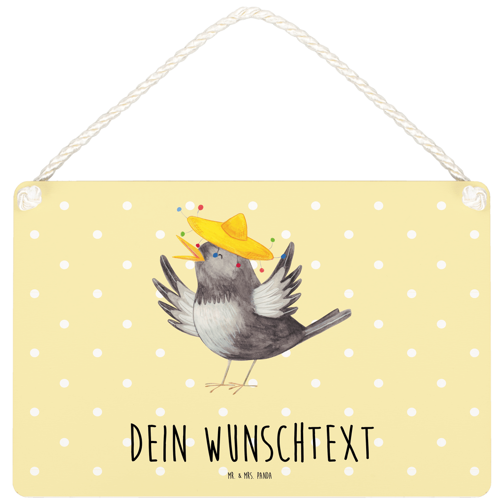 Personalisiertes Deko Schild Rabe mit Sombrero Dekoschild, Deko Schild, Schild, Tür Schild, Türschild, Holzschild, Wandschild, Wanddeko, Tiermotive, Gute Laune, lustige Sprüche, Tiere, Rabe, Vogel, Vögel, Spruch positiv, fröhlich sein, glücklich sein, Glück Spruch, froh, Elster, Motivation