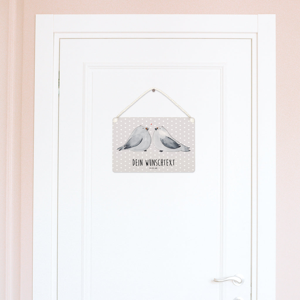 Personalisiertes Deko Schild Turteltauben Liebe Dekoschild, Deko Schild, Schild, Tür Schild, Türschild, Holzschild, Wandschild, Wanddeko, Liebe, Partner, Freund, Freundin, Ehemann, Ehefrau, Heiraten, Verlobung, Heiratsantrag, Liebesgeschenk, Jahrestag, Hocheitstag, Turteltauben, Turteltäubchen, Tauben, Verliebt, Verlobt, Verheiratet, Geschenk Freundin, Geschenk Freund, Liebesbeweis, Hochzeitstag, Geschenk Hochzeit